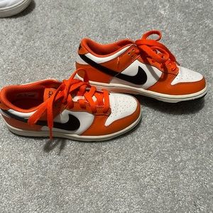 Nike dunks barely worn no box